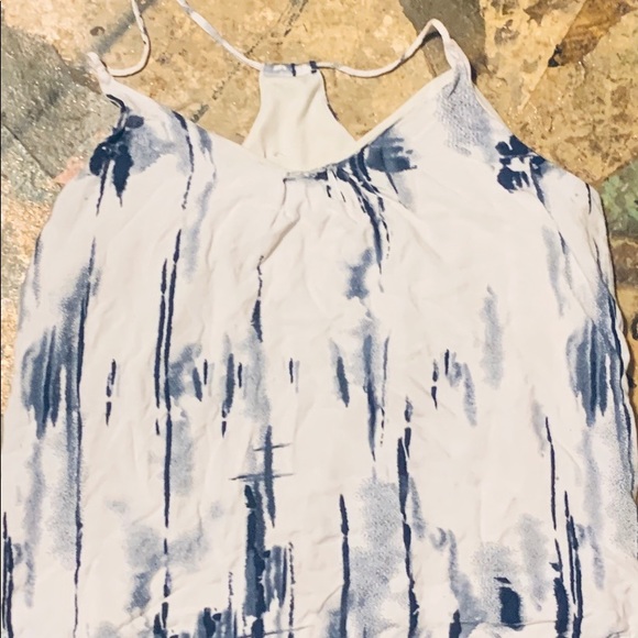 Tank - Picture 2 of 2